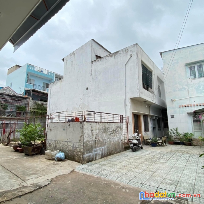 Bán nhà 3 tầng, 2 mặt tiền, đường số 12, hxh, 54m2 giá chỉ 4.4 tỷ tl