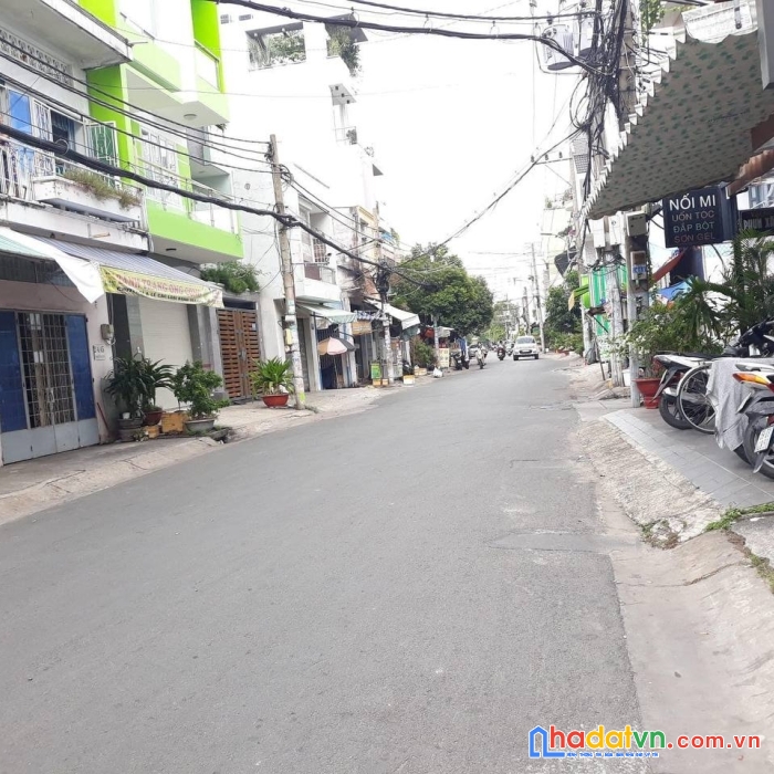 Bán nhà 2 tầng hẻm ba gác, đường lê thúc hoạch 32m giá chỉ 3.65 tỷ