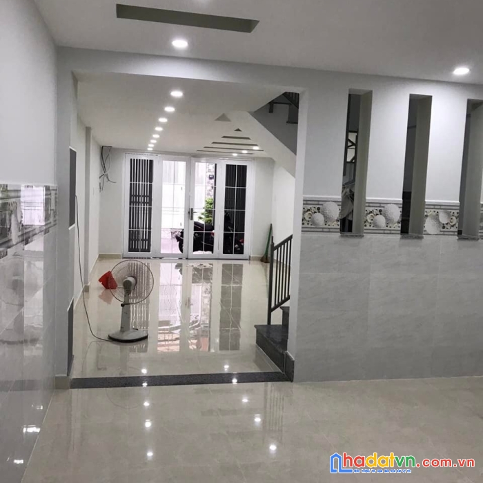 Bán nhà nở hậu lạc long quân, p11, tân bình. 61m2 giá chỉ : 7,9 tỷ.