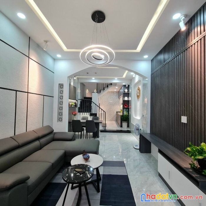 Nhà đẹp, lưu nhân chú, chỉ 5.7 tỷ, 3.6 x 13m, 2 lầu, tân bình