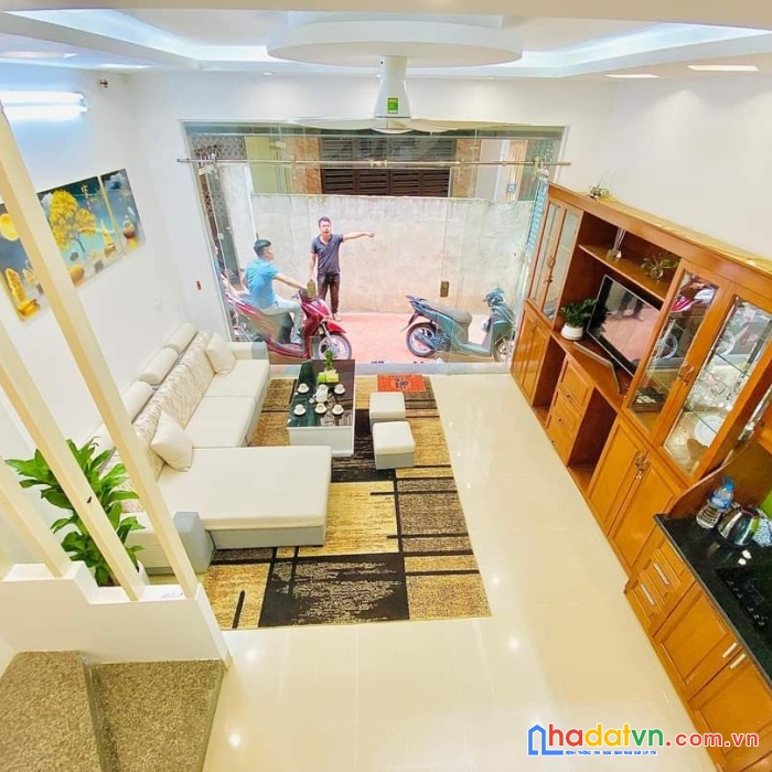 Bán gấp ! căn nhà đường cầu giấy 60m.6.5 tỷ