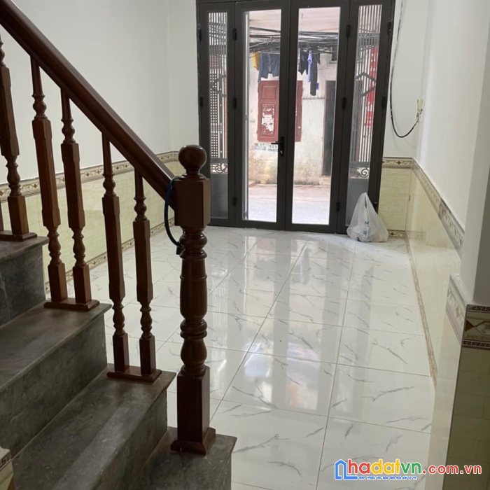 Nhà trung kính - cầu giấy - vị trí đẹp -oto tải đỗ cửa kinh doanh giá 6.9 tỷ