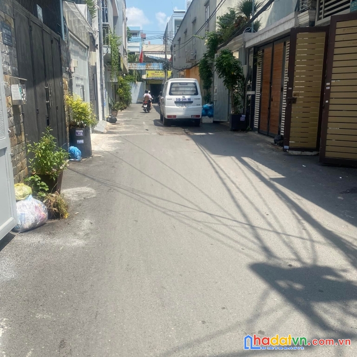 Bán nhà nguyễn văn khối- hxh thông- 2 tầng- 4.5x15.6. nhỉnh 5 tỷ