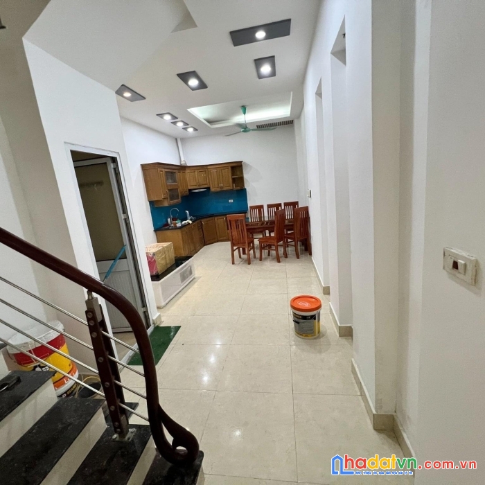 Bán nhà xuân phương đường ô tô tránh 45m2 5t 4m 5,35tỷ