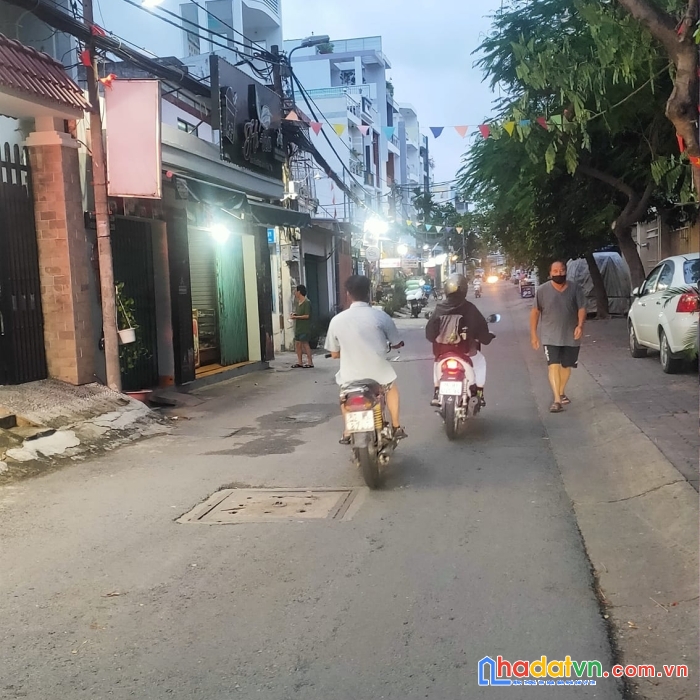 Bán nhà lâm văn bền cách hxh 20m chỉ 3ty7