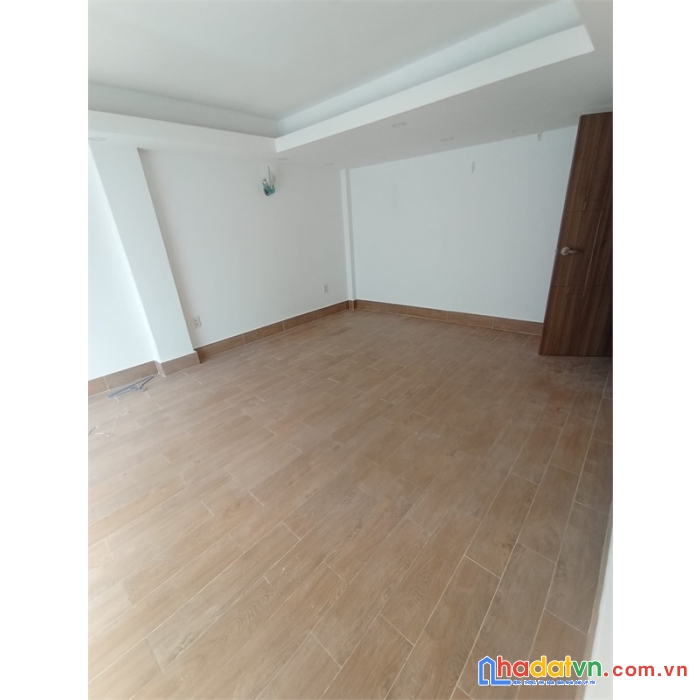 Nhà quận 3 - giá tân bình_bán nhà lý chính thắng, bán 6.8 tỷ dt 55m2, hẻm 4m thông, 3 tầng kiên cố