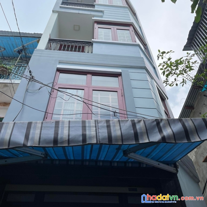Bán gấp hxh trịnh đình trọng, tân phú, 4 tầng btct, đối diện ubnd, nhà đẹp chỉ hơn 5 tỷ