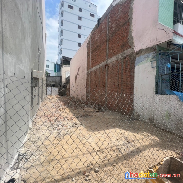 Bán đất mặt tiền đường cô bắc nha trang.