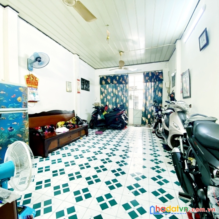 3 tầng 42m2, hxh sát nhà lạc long quân tân bình nhỉnh 4 tỷ