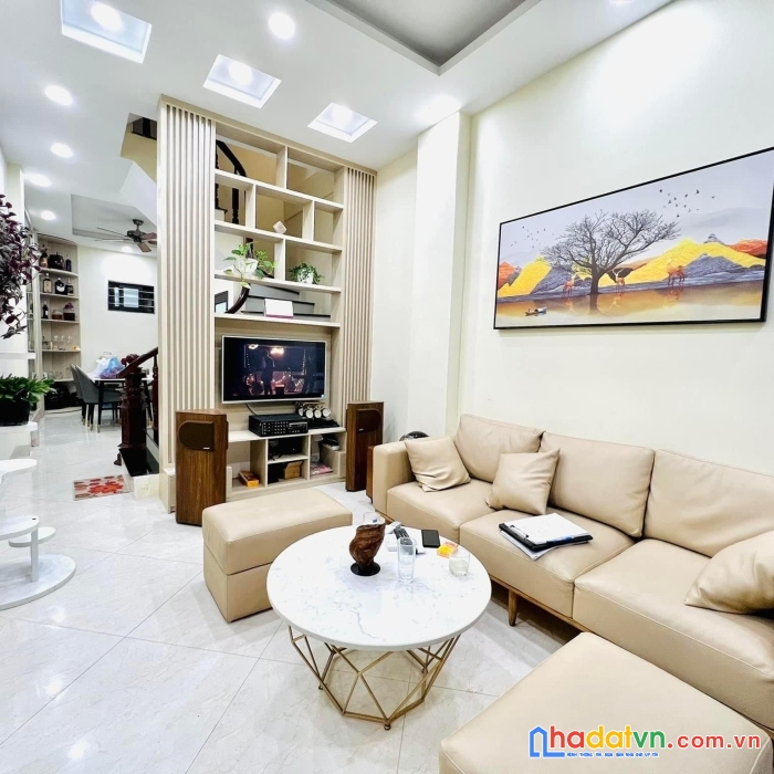 Bán gấp nhà kim giang - lô góc, ngõ thông, nội thất nhập, dt 42m2x5t, mt5m, giá 3,85 tỷ 0931133386