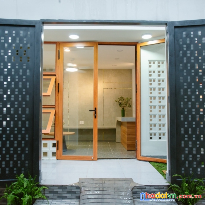 Nhà bán lê văn thọ, phường 9, gò vấp 
nhà mới dọn vào ở ngay; 2pn + 3wc 
hẻm 6m xe hơi thông,