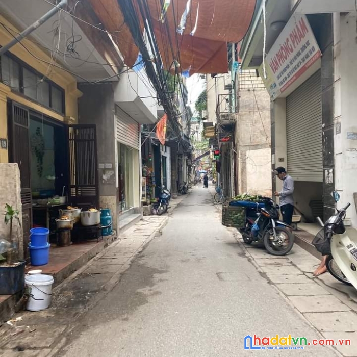 Bán đất  phố  triều khúc, 66m2, ô tô vào nhà, kinh doanh tốt, giá 7.4 tỷ