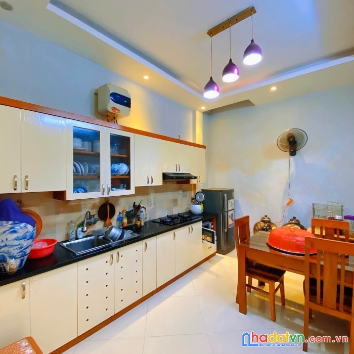 Bán nhà cực đẹp cầu giấy, ở sướng, 10m ô tô, 45m2, 5 tầng, giá 6 tỷ.