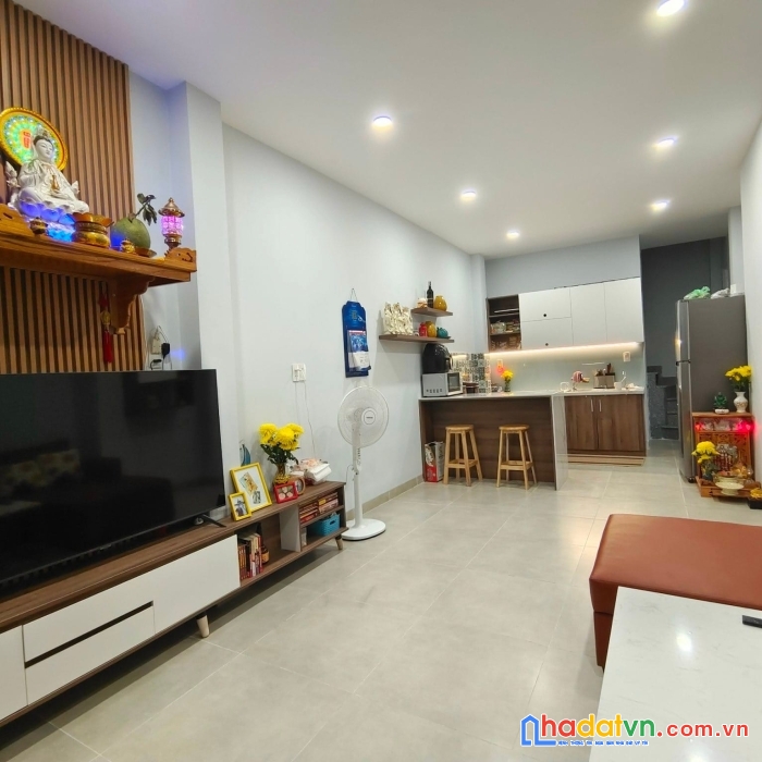 Bán nhà q12 , nhà đẹp 44m2, 1 lầu, 3 tỷ 1