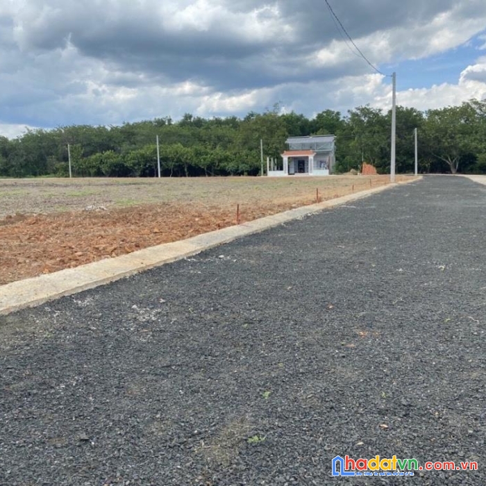 Rẻ hơn thị trường 100tr lô đất dt 1304.6m²  giá 480tr.
