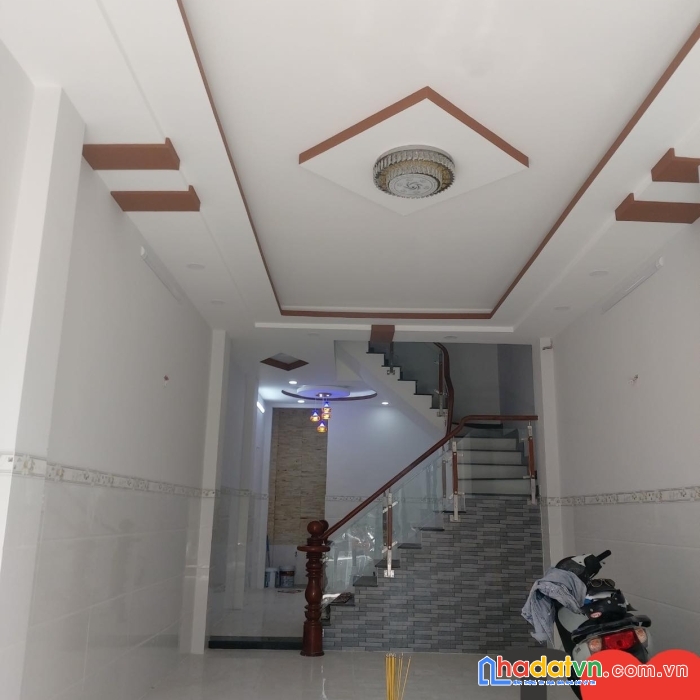 Bán gấp 105m2 hoàng sa 3 tầng chỉ 8 tỷ nhà mới ở ngay