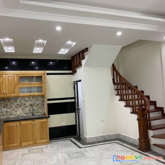 Bán nhà ngõ 9 võ chí công - 36m2 - nhà đẹp gần phố - ngõ thoáng sáng - dân trí cao