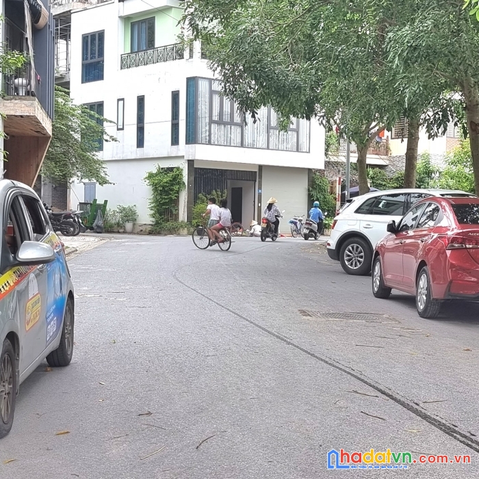 Nhà phân lô, vỉa hè, kinh doanh, ngọc lâm, long biên 68m mt4.2 4t nhỉnh 7 tỷ.