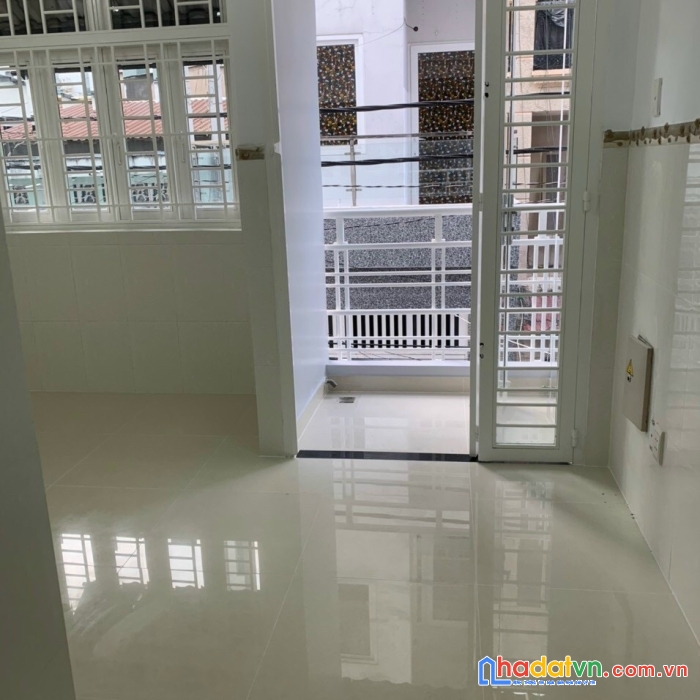 Nhà, hẻm 4m  bờ bao tân thắng, 4.2 x 11m, 3 lầu, 6.8 tỷ, tân phú