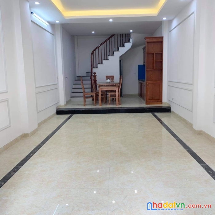 Bán nhà văn quán, hà đông, 45m2, 5 tầng, kinh doanh, ô tô, thoáng trước sau.
nhỉnh 7 tỷ.