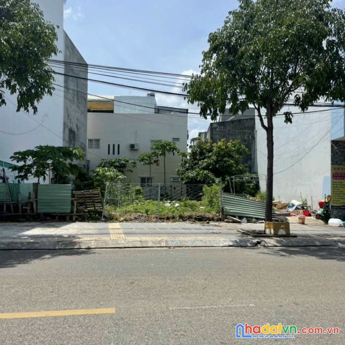 Bán lô đất mặt tiền đường nguyễn văn hưởng p. long tâm tp. bà rịa