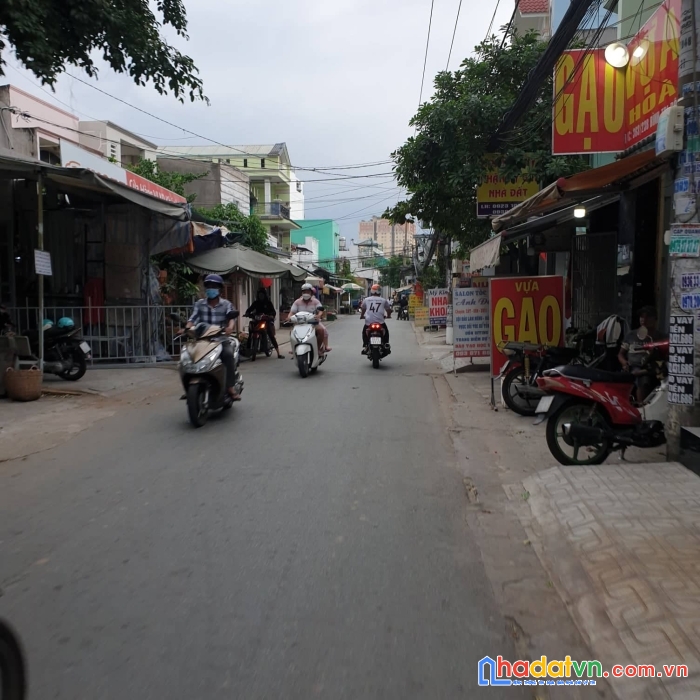 Bán nhà hẻm oto 3 tầng 60m2 hương lộ 2 giá 5.2 tỷ