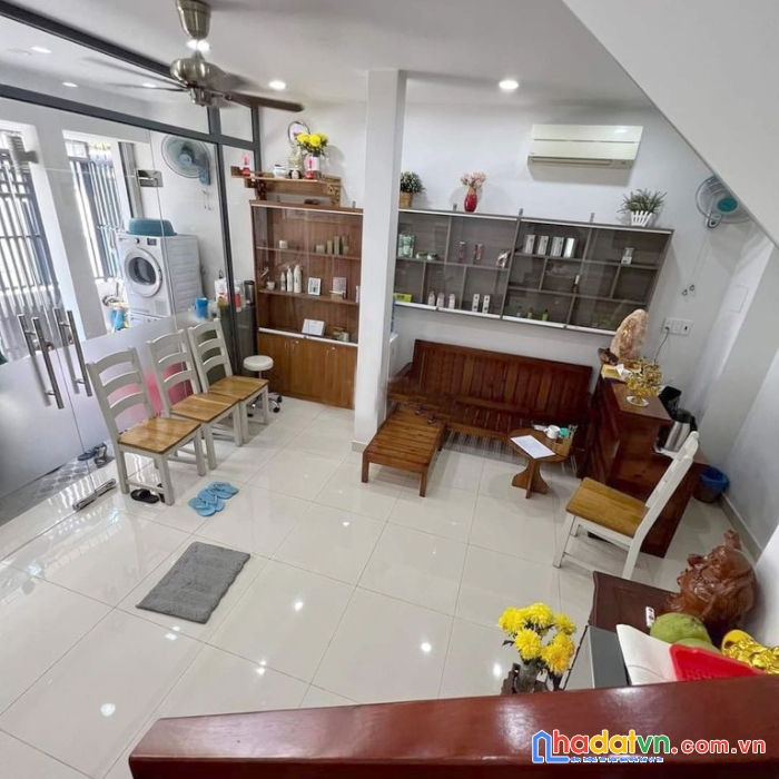 Cần bán nhà hẻm xe hơi 4x17.5m lê quang sung quận 6 giá rẻ chỉ 6 tỷ 2