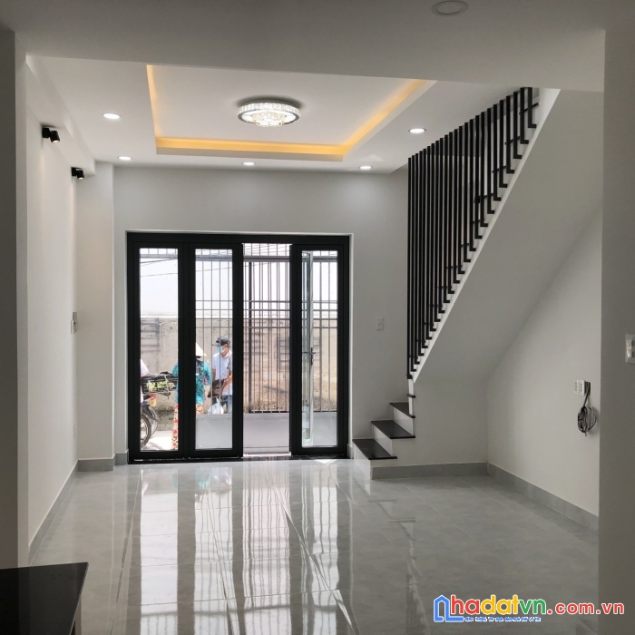 Bán nhà phan văn hớn , gần chợ đại hải,giá chỉ 3.3 tỷ.