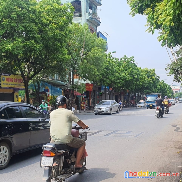 Đất vàng tổ 10 thạch bàn, ngõ 2m5, gần phố, có c4, 96m2, 4.5tỷ. lh: 0913896966