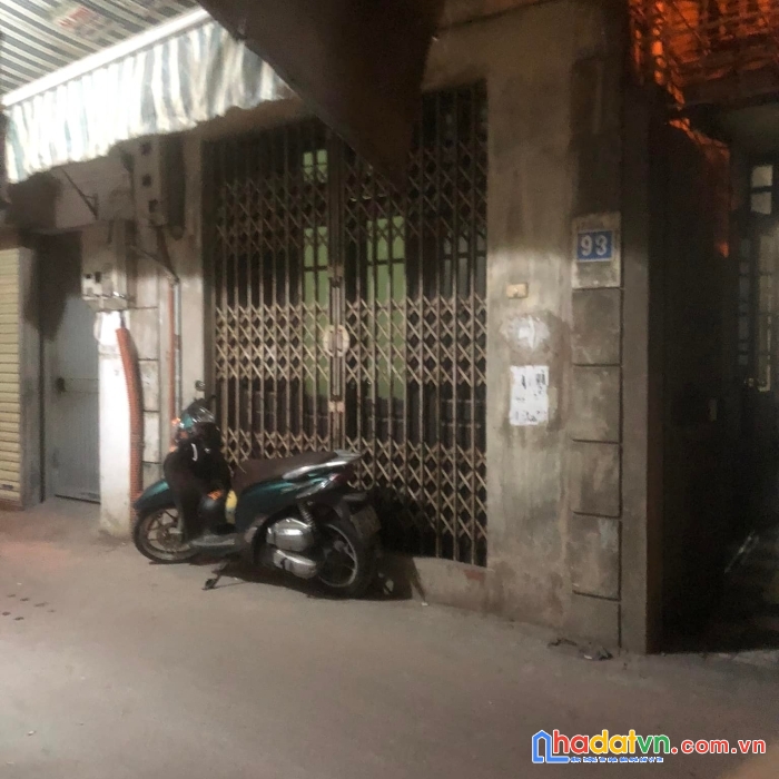 Đống đa – lô góc –  mặt ngõ kinh doanh bất chấp – gàn ô tô.