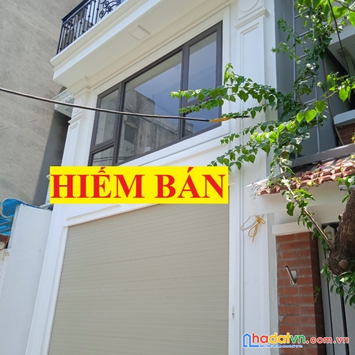 Hiếm! p/lô,ngõ thông,ô tô ,nhà đep ở ngay phố bồ đề dt 55m x 5t ,mt5m, 6.2 tỷ