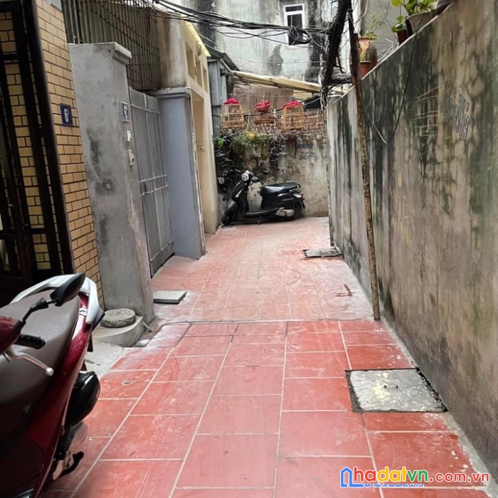 Nhà đẹp ba đình – ngõ trước nhà ba gác - ngõ thông  - xách va ly về ở ngay.
