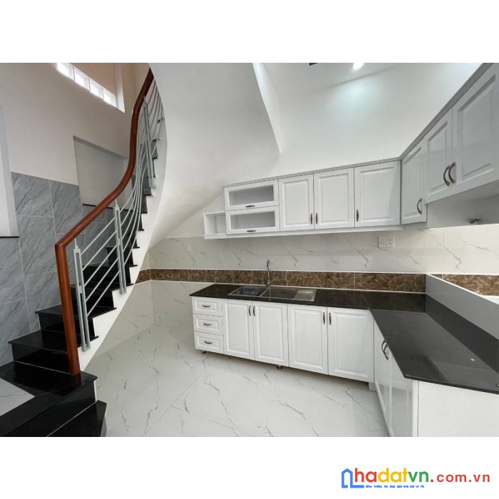 Chỉ 9,5 tỷ ,biệt thự sân vườn,180m2 ,tô ngọc vân, linh đông, thủ đức.ngan siêu to.