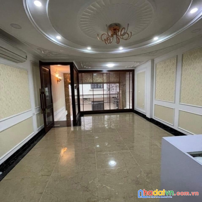 Bán nhà hoàng quốc việt 48m2 7t-giá 8.9 tỷ-thang máy-gara ô tô-văn phòng,kinh doanh online-dân trí