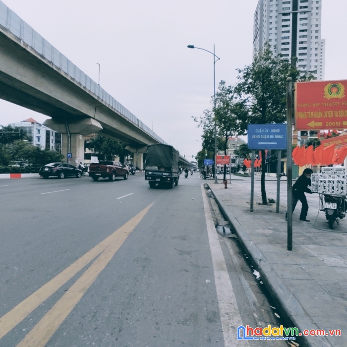 Bán nhà mặt phố lê lợi hà đông 60m 5 tầng 18 tỷ