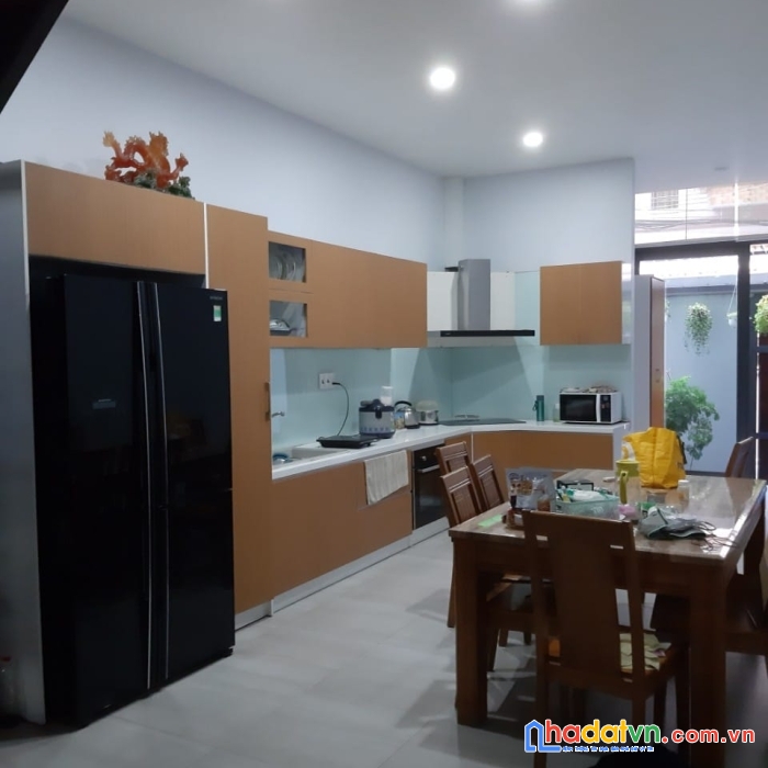 Gấp vị trí đẹp, 2 mặt thoáng, hxh, đường trần quốc tuấn, phường 1,  75m2 ( 4,5m x 17m ), 5 tầng,