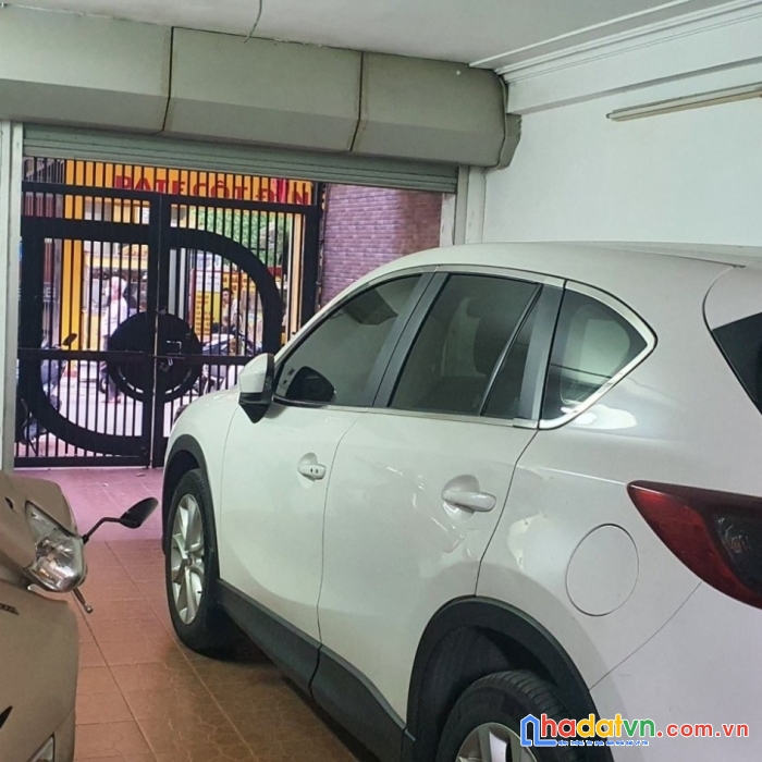 Bán nhà nguyễn ngọc vũ - mặt chợ kinh doanh sầm uất - vỉa hè - ô tô tránh - cực hiếm.