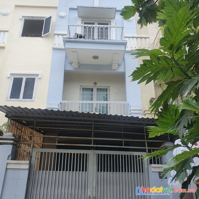 Cần bán gấp nhà phố đường 783 tạ quang bửu , phường 5 quận 8 kết cấu 3 lầu ( vuông vức )