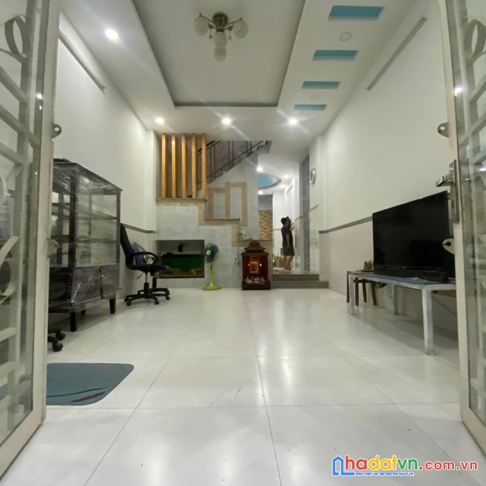 Bán gấp nhà đường trục - p13 - bt giá siêu tốt chỉ 9.0 tỷ