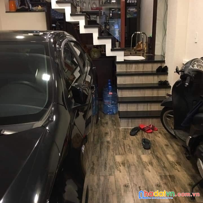 Nhà hẻm xe tải thông - ô tô ngủ trong nhà - huỳnh văn bánh chỉ 9.5 tỷ