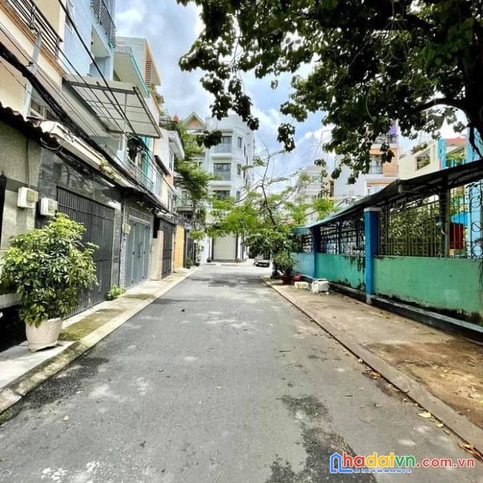 Bán nhà hẻm ô tô đậu cửa, p trường thọ, tp thủ đức, 55m giá 3,85 tỷ .