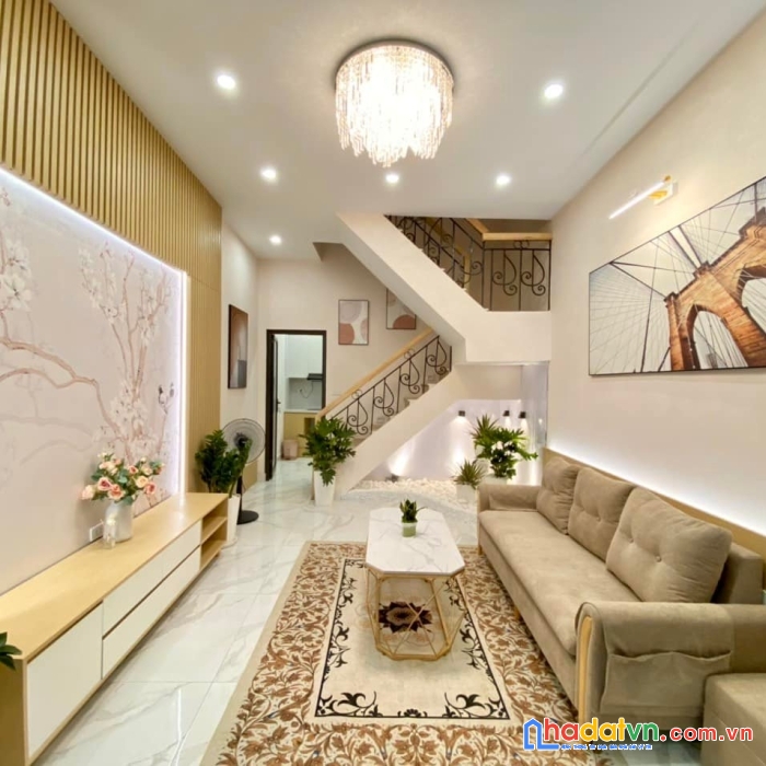 Bán nhà phố quan nhân, ở hưởng thụ, không có căn thứ 2, giá 4.32 tỷ