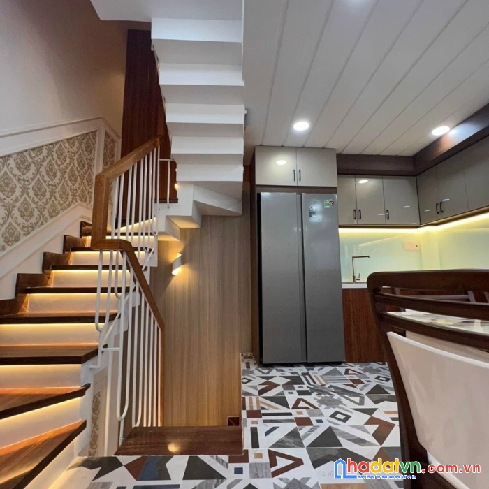 Nhà đẹp, phan bội châu, 6.3 x 5.7m, 2 lầu, chỉ 5.1 tỷ, bình thạnh