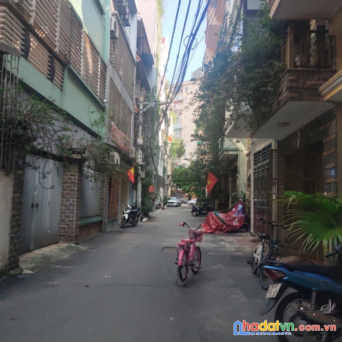 Bán nhà 5 tầng, khu phân lô hoàng quốc việt, cầu giấy, ô tô đỗ cửa.