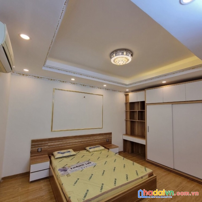 Bán nhà khu đấu giá thượng thanh: 45m2, 5 tầng, đường 15m + vỉa hè, chỉ 6 tỷ