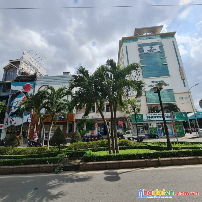 Nhà bán mt phan xích long 5.3x11m giá 34 tỷ tl