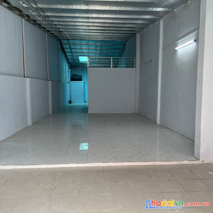 Cho thuê nhà hẻm hơn 8m thông khuông việt, tân phú.150m2 chỉ 18 trieu