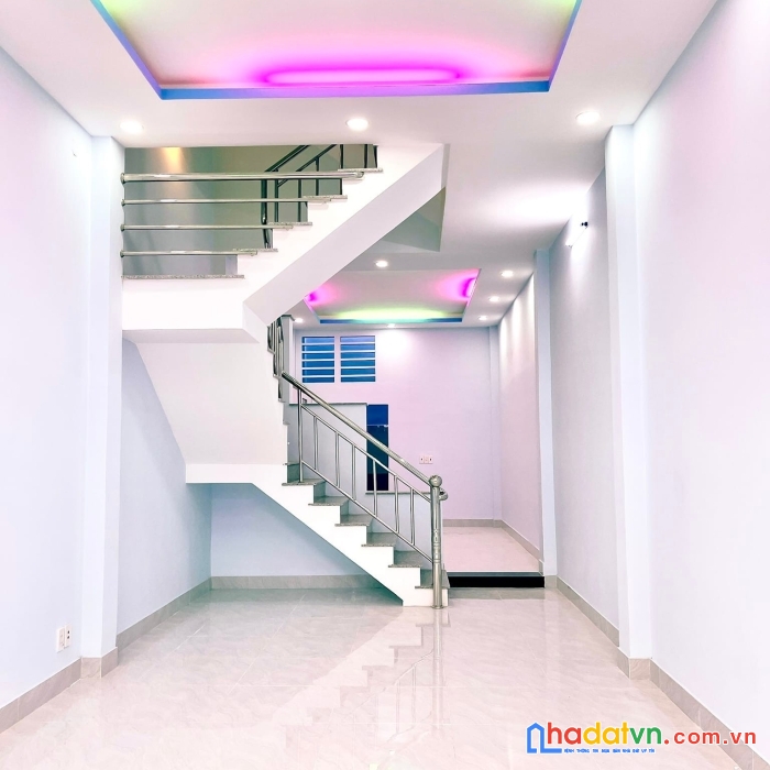 Nhà đẹp ngay chợ an nhơn, 54m2 x 3 tầng, p17, giá 5.4 tỷ tl.