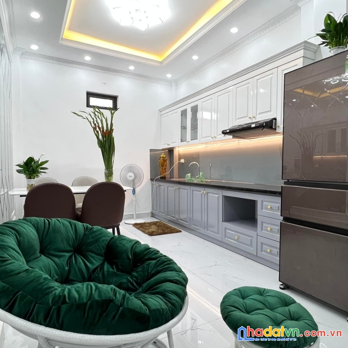 Chính chủ cần bán căn nhà đường hoàng quốc việt