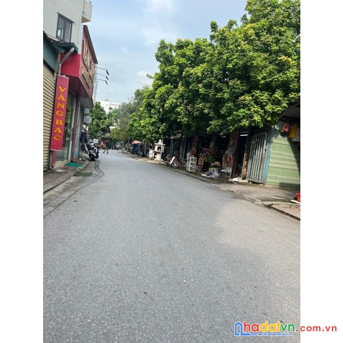 Bán đất ngọc thụy ,ôtô đỗ cửa , tiện ích bạt ngàn , gàn chợ , trường học các cấp , vườn hoa khu